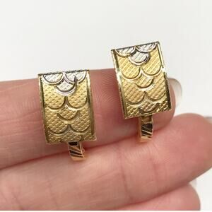 HJ SGD 3.12g Solid 18k 750 Pure Real Yellow Gold Etched Scalloped Post Earrings